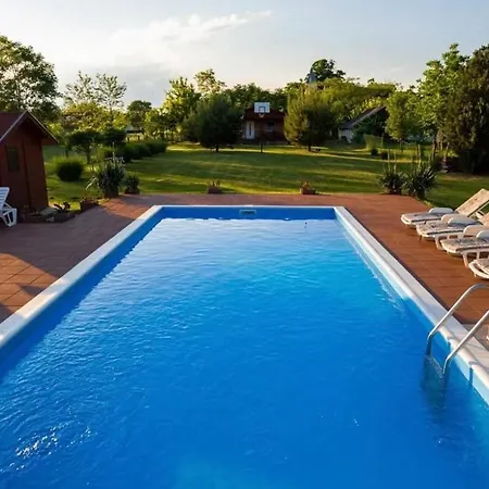 Tenisz Vendeghaz Ordacsehi